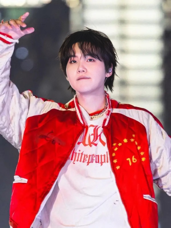 BTS ARIRANG World Tour Toronto Suga Red and Satin Jacket BTS ARIRANG World Tour Toronto Suga Red and Satin Jacket