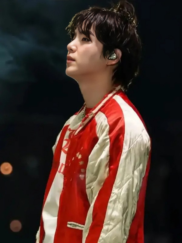 BTS ARIRANG World Tour Toronto Suga Red and White Satin Jacket BTS ARIRANG World Tour Toronto Suga Red and White Satin Jacket
